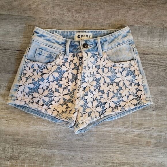 ROXY Floral Lace Overlay Denim Jean Shorts sz 00 - Picture 2 of 6